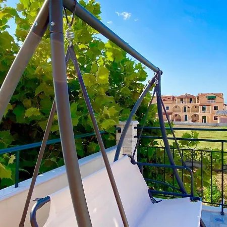 Apartment Asteraki Poolside By Dadovillas *